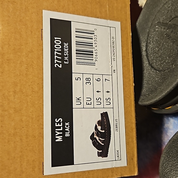 Dr. Martens Myles Platform Sandals - Picture 5 of 7